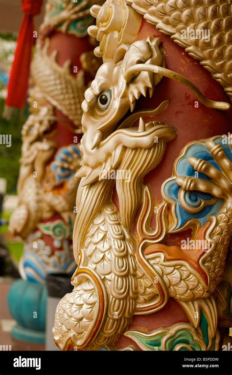 Chinese Temple Dragons Stock Photo Alamy
