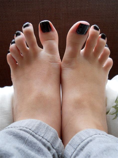 Bright Toes By Foxy Feet On Deviantart