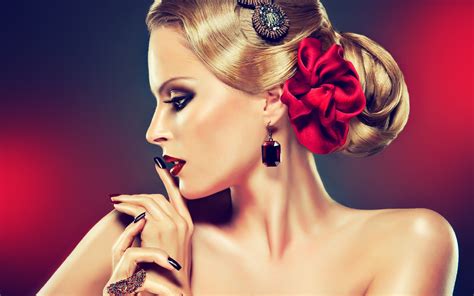 Wallpaper Beautiful Blonde Fashion Girl Jewelry 3840x2160 Uhd 4k