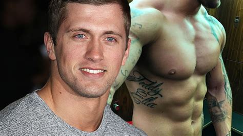 dan osborne shows off his seriously ripped body on instagram after chest session at the gym