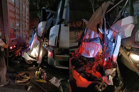 Driver Dead After Car Sandwiched Between Trucks In Kaohsiung City Taiwan English News