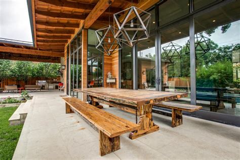 See more ideas about outdoor, outdoor living, outdoor rooms. These Outdoor Dining Rooms are a Feast for the Eyes | HGTV