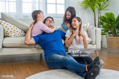 Husband Wife Hugging Cartoon Photos And Premium High Res Pictures