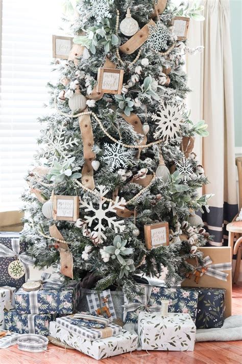 How To Decorate A Flocked Farmhouse Christmas Tree Christmas Tree