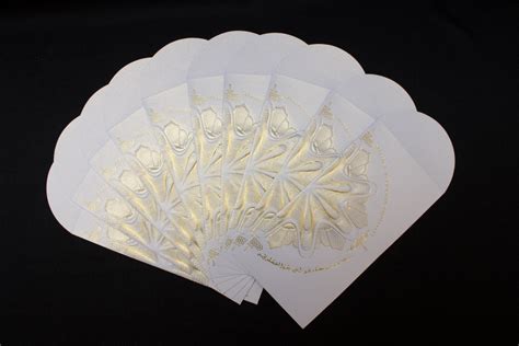 79.5 x 154mm untuk menggunakan sampul duit raya mockup ini, anda boleh. Sampul Raya: 360 Studio Worldwide Sdn Bhd | BELANGKAS ART