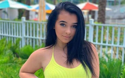 Demi rose mawby, 22, has offered her fans a chance to nab a bottom as bountiful as hers, as she revealed her highly sought after body secrets. Demi Rose Biography - Wikipedia, Age, Net Worth - 360dopes