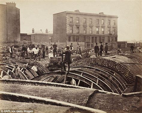 Tunnelling Into History Amazing Images Show London Houses Being