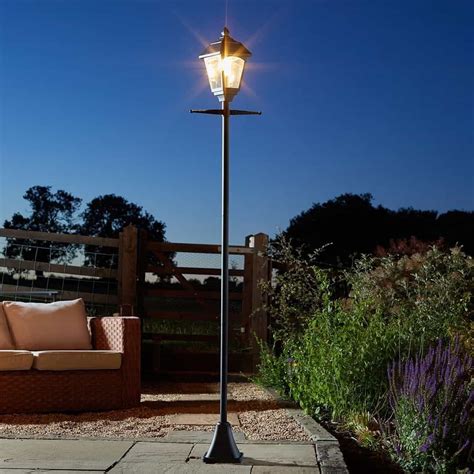 How To Choose Solar Lamp Posts