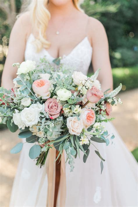 Need Wedding Ideas Check Out This Earthy Bridal Bouquet With Blush And