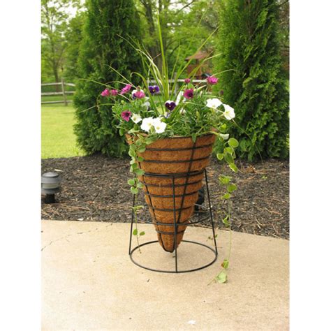 12 Grower Cone Hanging Planter With Aquasav™ Coco Liner Wire Hanger