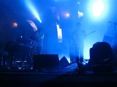 Bildet Musikk Lett Tastatur Gitar Konsert Sanger Utstyr Mørke Blå Musiker Scene
