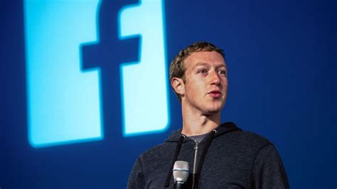 [infografía] cómo empezó mark zuckerberg la vida del fundador de facebook social geek