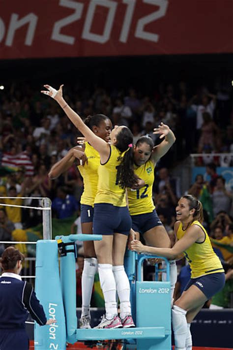 Vôlei brasil x eua final olímpica parte 7. Brasil x Estados Unidos - final do vôlei feminino - 20/04 ...