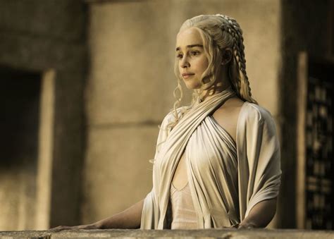 Emilia Clarke On Game Of Thrones Sexist Critiques Daenerys