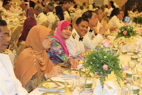 Kebawah duli yang maha mulia sultan kedah darul aman. YB DATUK MOHD TAJUDIN ABDULLAH: Majlis Jamuan Negeri ...