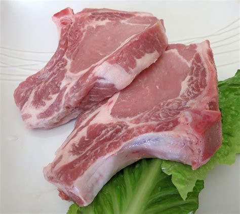 Boneless center cut pork loin chops 3 coleman natural so here's a guide to the most common pork cuts. Recipe Center Cut Rib Pork Chops - Perfect Grilled Pork ...