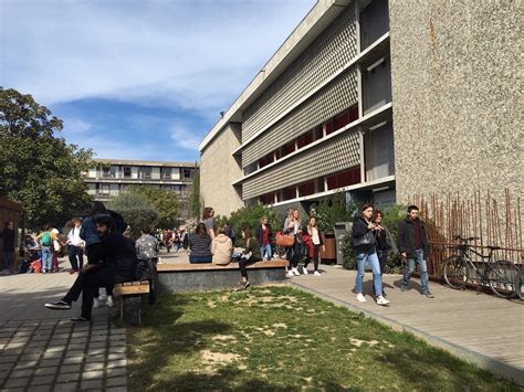 Les trois universités de montpellier ont prévus de fusionner d'ici 2012 en une université unique campus principal se situe au nord de montpellier, une antenne se trouve également à béziers. Montpellier / Étudiants extra-communautaires : le SCUM ...