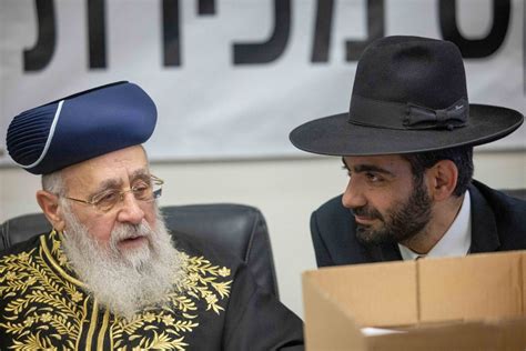 Chief Rabbi Tells Health Minister To Prioritize Funding For Locales