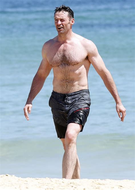 Em Dia De Praia Hugh Jackman Mostra Corpão Em Forma Aos 47 Anos Quem