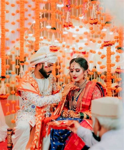 Adorable Marathi Couple Portraits That We Absolutely Love Shaadiwish In 2021 Indian Wedding