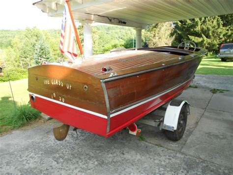 CHRIS CRAFT FOOT INBOARD DELUXE RUNABOUT Chris Craft RUNABOUT For Sale
