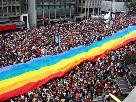 About 9,916 results for lgbt rights. Orgulho LGBT | Direitos iGuais por Dimitri Sales - iG