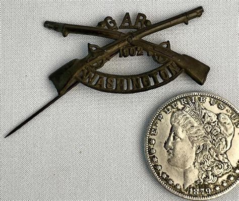 Lot Antique 1902 Civil War Gar Washington Crossed Rifles Pin