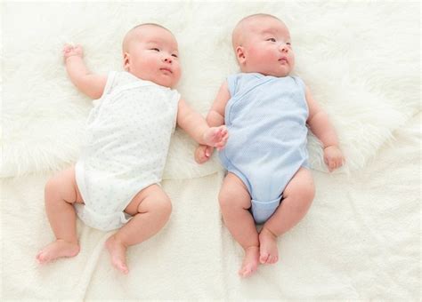 7 Hal Yang Perlu Diketahui Tentang Bayi Kembar Alodokter