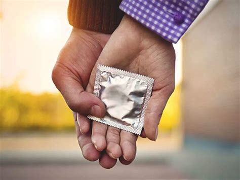 Free Condoms For Childrens अजबच पाचवी इयत्तेवरील मुलांना मोफत निरोध