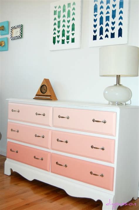 10 Bold Diy Ombre Furniture And Décor Pieces Shelterness