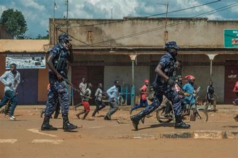 Three Ugandan Journalists Injured During Police Scuffle With Bobi Wine