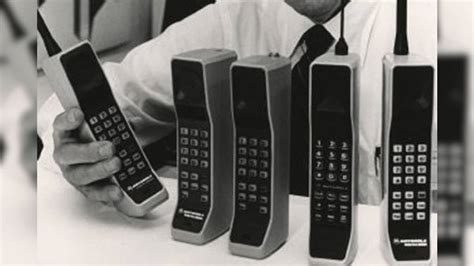 Fact Sheet Motorola Dynatac The First Mobile Phone From 1973 News18