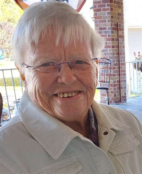 Obituary Of Marilyn E Ross Alexander Baker Funeral Home Inc
