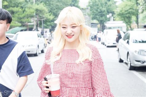 Bolbbalgan4 member ahn jiyoung has apologized and explained her reasons for liking a post on jiyoung liked the instagram post which immediately garnered negative reactions from both iu fans as. Ahn Ji Young (안지영)