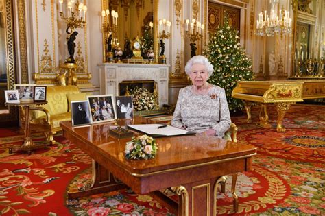 Exclusive offer 25% off trueroyalty.tv subscription ⬇️ #thequeen linktr.ee/britishmonarchy.co.uk. The Queen: To Hand Over the Throne to Prince Charles in ...