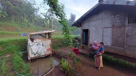 Menikmati Hidup Di Desa Suasana Damai Di Kampung Saat Turun Kabut Di