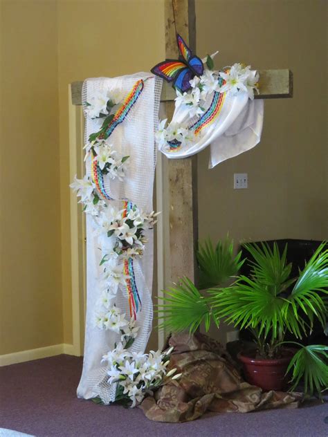 Decorating the church for easter | bromley parish church. Easter2014 | Easter altar decorations, Church easter ...