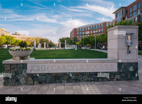 The John Carlyle Square In Alexandria Virginia Stock Photo Alamy