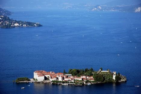 A(z) isola bella helyre vonatkozó : Lago Maggiore - the second largest lake in Italy ...