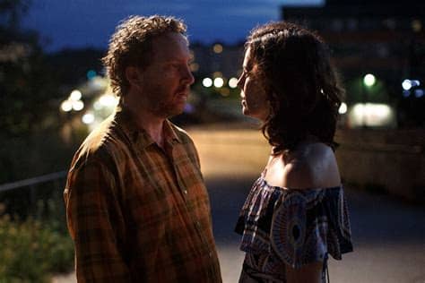 Uppsluppen diskbänksmusikal om uje brandelius tuffa besked, skriver johan malmberg. Spring Uje spring (2020) | MovieZine