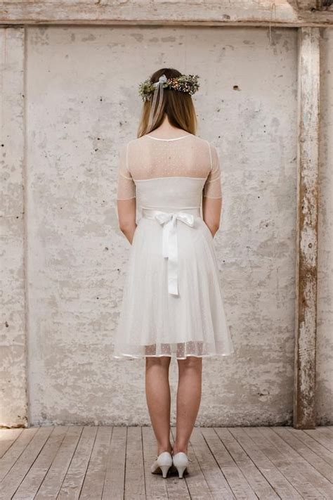 Hochzeitskleid aus lang mach kurz. Brautkleid "Dotty" kurz aus Punktetüll in Creme (mit ...