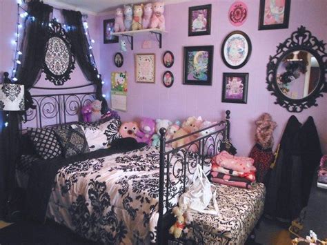 There are a few things that may help you if you want to make the room seem larger. wooow ♡ | Gothic room, Pastel room, Goth home decor