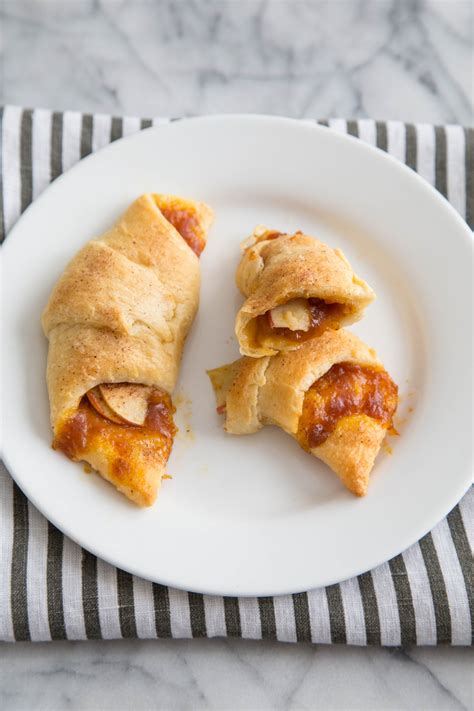 You can simply bake pillsbury crescent rolls and eat them. 5 Quick and Tasty Ways to Stuff a Crescent Roll for ...