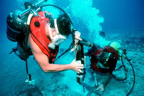 Commercial Diving Certifications Dive Training Magazine Scuba Diving Skills Gear Education