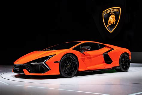 Watch How The Lamborghini Revuelto Is Made Motocourt