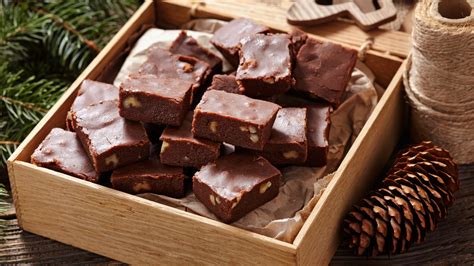 They are also simple to. The Pioneer Woman's Christmas Fudge Recipe Uses Only 2 Ingredients