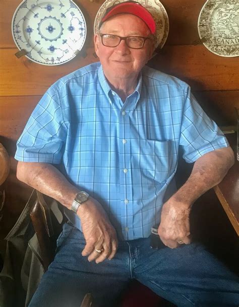 Obituary Of Robert Ray Becker Williams Westbury Funeral Home Pr