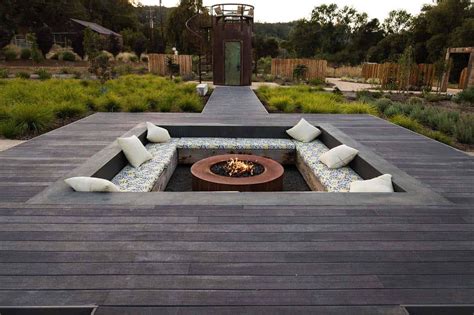 Inspiring Fire Pit Ideas To Create A Fabulous Backyard Oasis Fire Pit Seating Sunken Patio