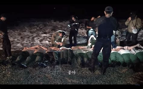 검은 깃털의 천사 루시펠의 배반으로 천계가 흘렸던 피는 '증오'라는 이름의 흉터가 되었다. 오늘자 가짜사나이2에서 자갈밭에 머리박는 윽박 손으로 ...