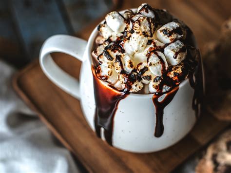 Hot Chocolate With Marshmallows Bite Board